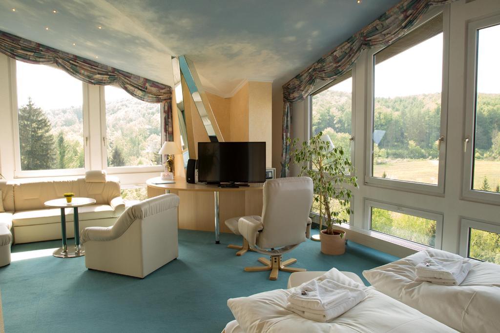 Hotel Reifenstein Kleinbartloff Bagian luar foto