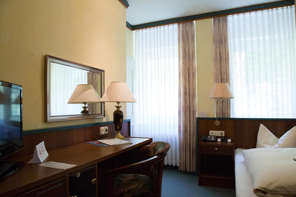Hotel Reifenstein Kleinbartloff Bagian luar foto