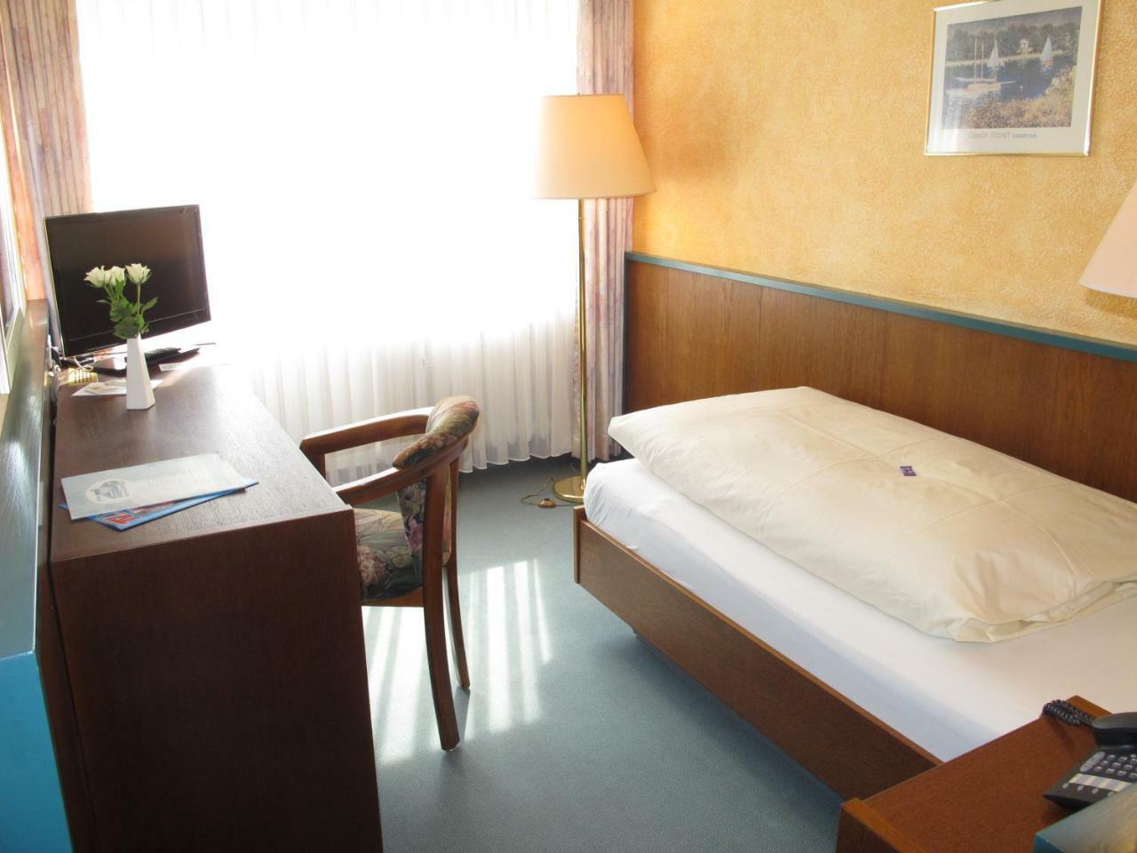 Hotel Reifenstein Kleinbartloff Bagian luar foto