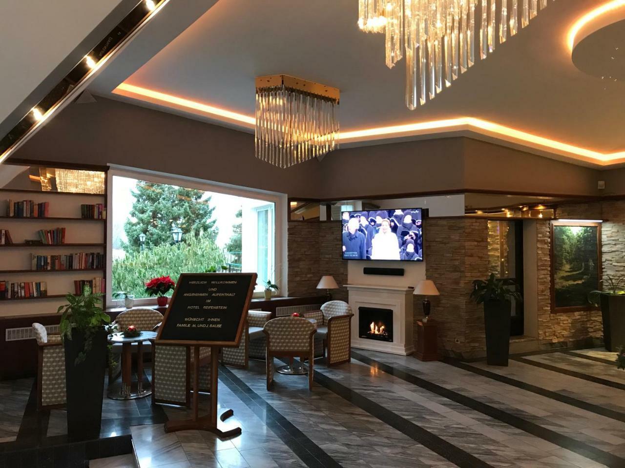 Hotel Reifenstein Kleinbartloff Bagian luar foto
